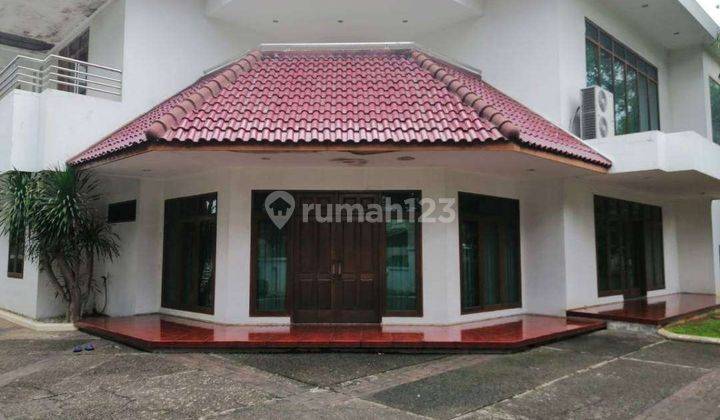 Rumah di Simprug Golf, Dalam Komplek Tertutup, Tanah Kotak, Dekat Senayan City 1