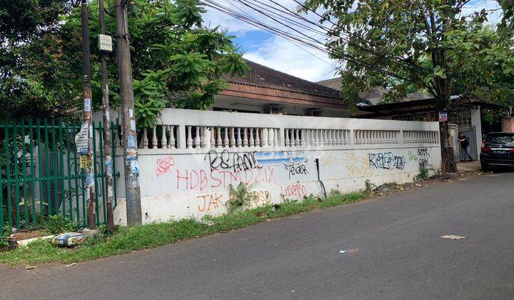 Rumah Nyaman dan Siap Huni di Kawasan Villa Bintaro Indah, Jombang 2