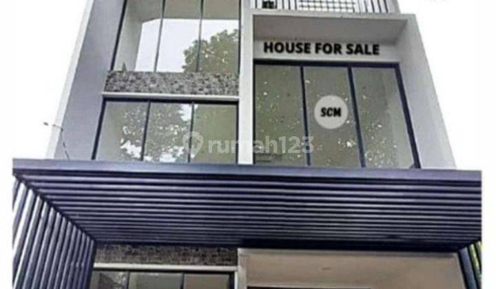 DI JUAL RUMAH MILENIAL 3 LANTAI  DI LOKASI ELIT 1