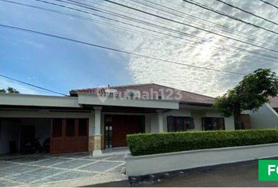 Rumah 1 lantai Luas 970 m2 di Cilandak, Dalam Komplek Cluster Townhouse, Ada pool 1