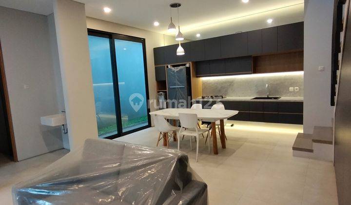 Rumah 2 lantai Modern Minimalis Smart Home di Perumahan Eksklusif Setraduta Bandung 1