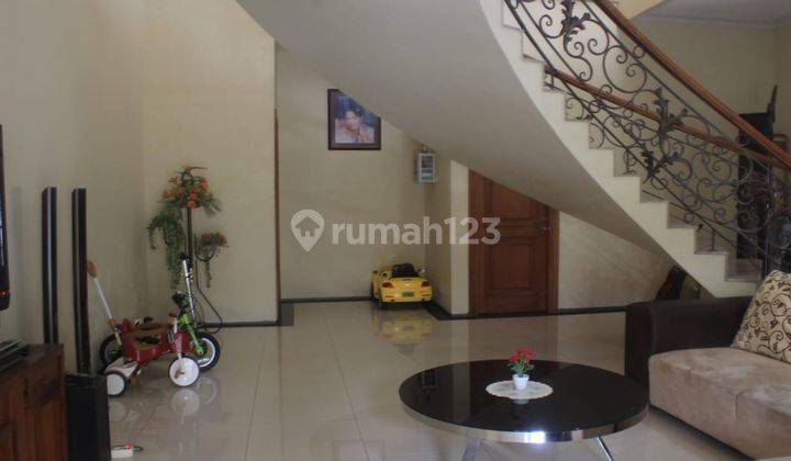 JUAL CEPAT RUMAH MEWAH plus Swimming Pool GENTAN Solo 2