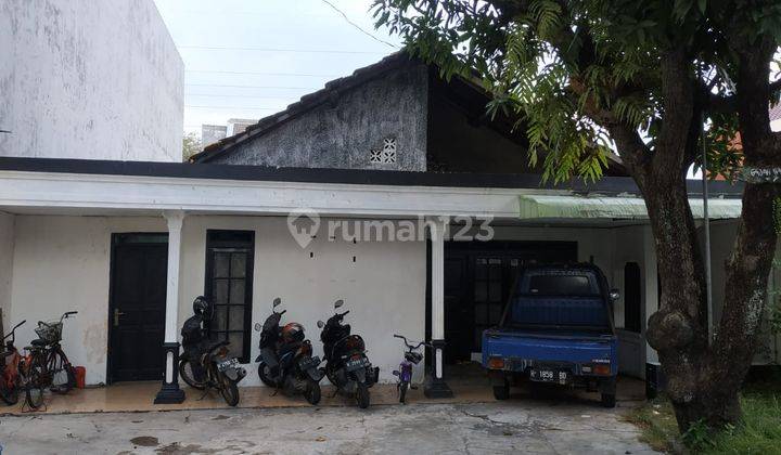 Rumah Orientasi Tanah di Daerah Gajah, Gayamsari 1