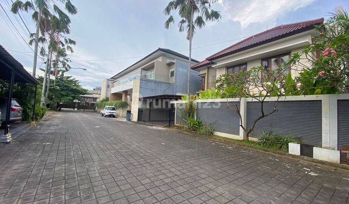 Rumah Cluster Di Sunset Road Kuta 1