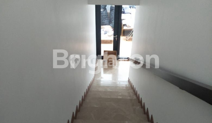 PRICE DROP !!! HOUSE IN BSD TANGERANG NAVAPARK CLUSTER LANCEWOOD FULLY RENOVATED, SEMI FURNISHED