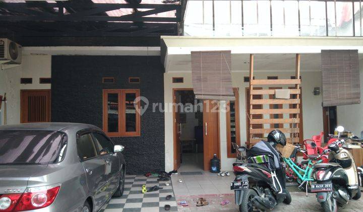 Rumah cantik siap Huni + workshop di lokasi strategis 1