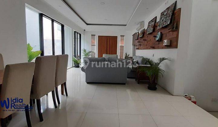 Rumah 3 Lantai Private Pool Dan Modern di Cipete Jakarta Selatan 1