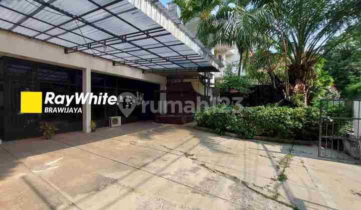 Rumah Sawo, Menteng, Rumah Lama Hitung Tanah Saja, Lokasi Tenang 2