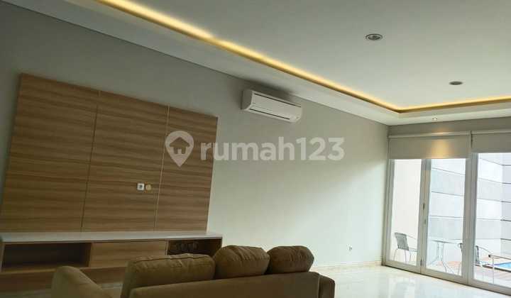 Townhouse Casaviia Kemang, South Jakarta - Contact 081977403529