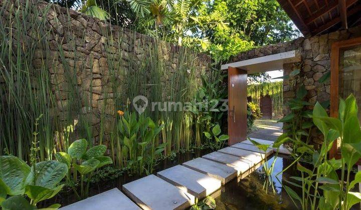 Quick Sale Villa In Central Seminyak Big Garden,near To The Beach 2