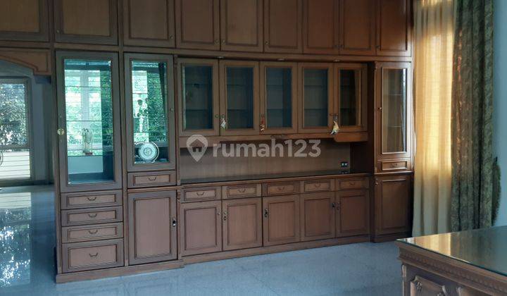 Rumah mewah di kebun jeruk  jakarta barat,   2 lantai , Lt=1200m2, lb=1000m2 , Kt =6+2,km=6+2 2