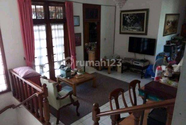 rumah di menteng bisa buat kantor dekat taman proklamasi 2