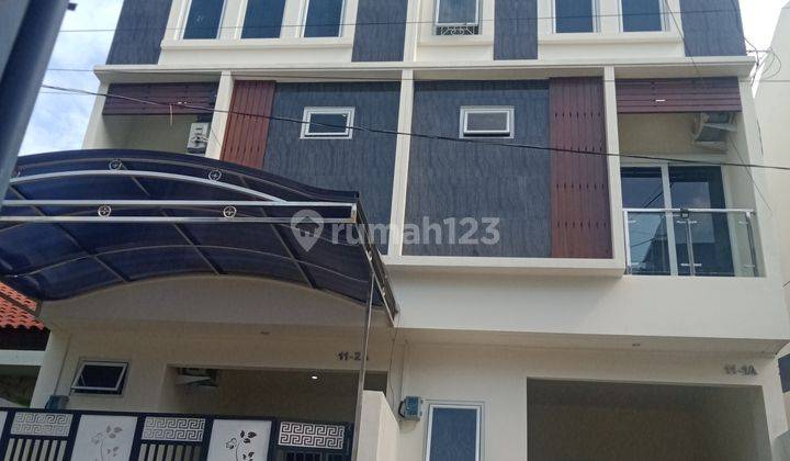 RUMAH BARU MINIMALIS MODERN di CEMPAKA PUTIH TENGAH JAKARTA PUSAT 2