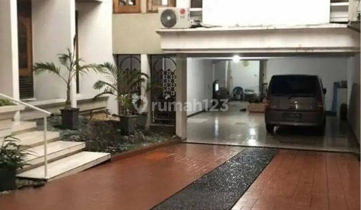 Rumah dijual Raya Darmo Surabaya Pusat deretan BCA 1