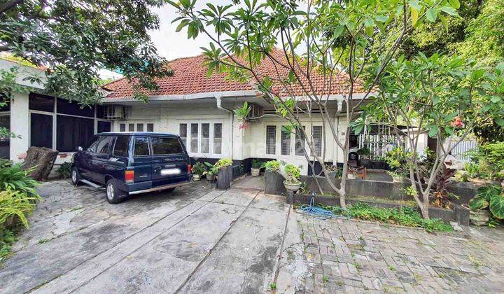 Rumah Klasik di Ambengan, Pusat Kota Surabaya, Cocok untuk Cafe & Resto, Klinik, dsb 1