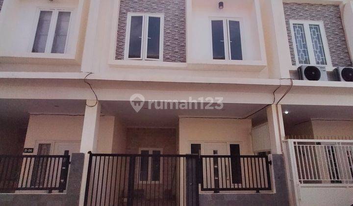 Dijual Rumah Baru Dekat Universitas Petra dan Tol Waru Juanda SHM Bisa KPR 1