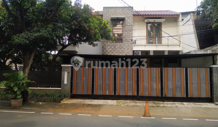 Luxury House Jl Panglima Polim Melawai Keb Baru South Jakarta Strategic Land 409m2 Cash Only Luxury House Jl Panglima Polim Melawai Keb Baru South Jakarta Strategic Land 409m2 Cash Only