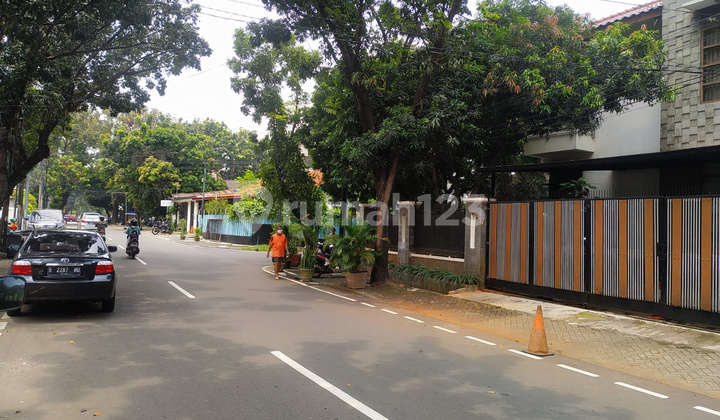 Luxury House Jl Panglima Polim Melawai Keb Baru South Jakarta Strategic Land 409m2 Cash Only Luxury House Jl Panglima Polim Melawai Keb Baru South Jakarta Strategic Land 409m2 Cash Only