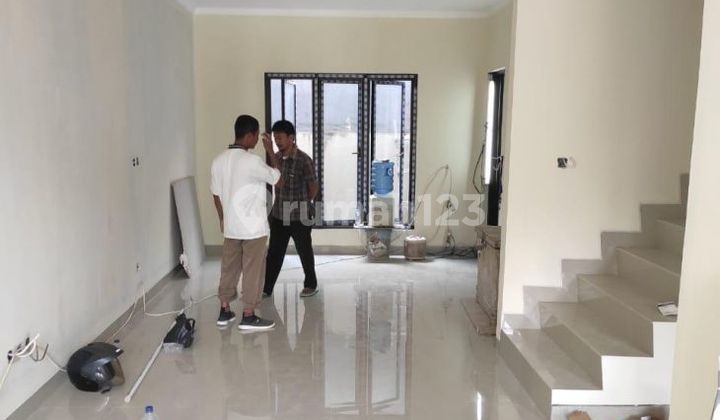 Rumah 2Lt @Griya Sutera 2