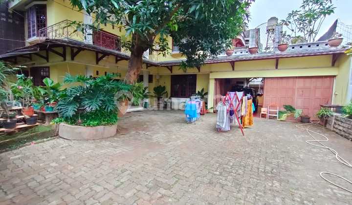 Old house land calculation in a strategic location in Cilandak.