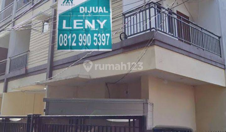 RUMAH MINIMALIS 3 LANTAI DI JELAMBAR, JAKARTA BARAT 1