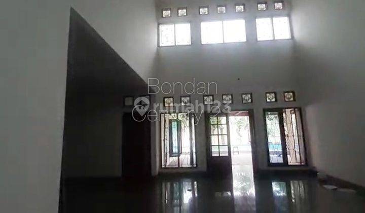 DIJUAL RUMAH TINGGAL BESAR MEWAH FASILITAS LENGKAP BARU RENOVASI 2