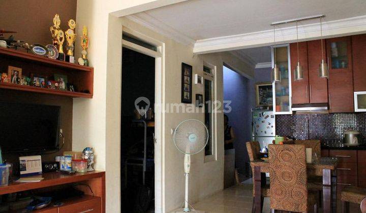 ruang makan rumah cantik 1 lantai renovated