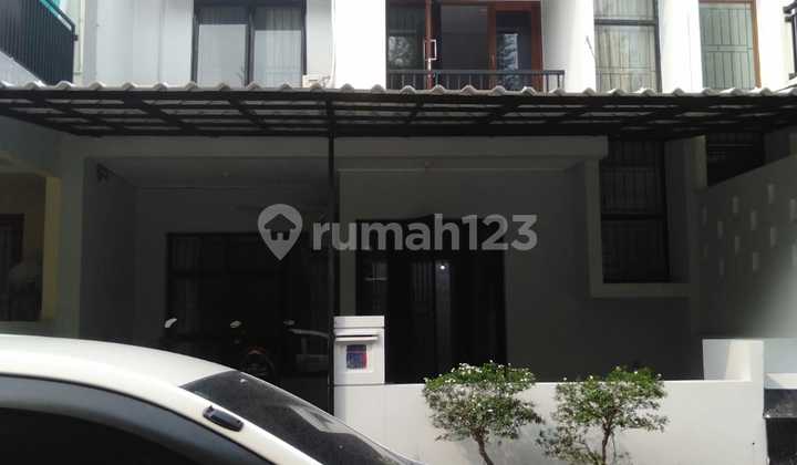 Rumah Minimalis Semi Furnish Di Emerald Bintaro Jaya