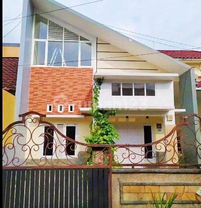 Rumah bagus modern 2 lt harga murah area Balearjosari kota malang 1