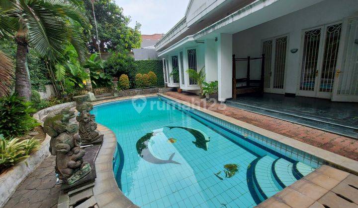 Dijual Rumah kawasan elit posisi hoek dekat Senayan City, Jakarta Selatan  2