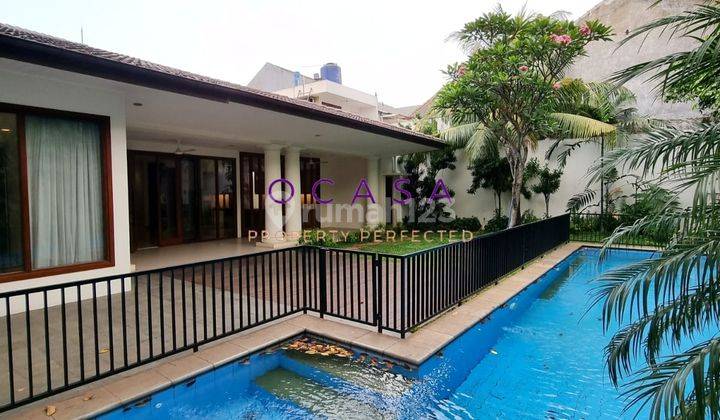 Luxury House at Kemang 2