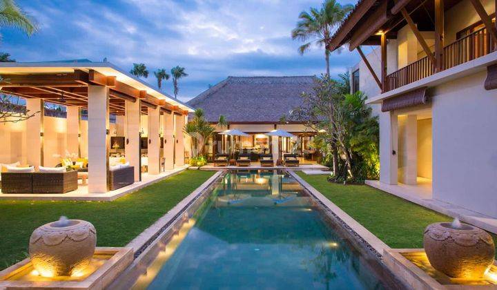 A Masterpiece Villa in central Seminyak 1