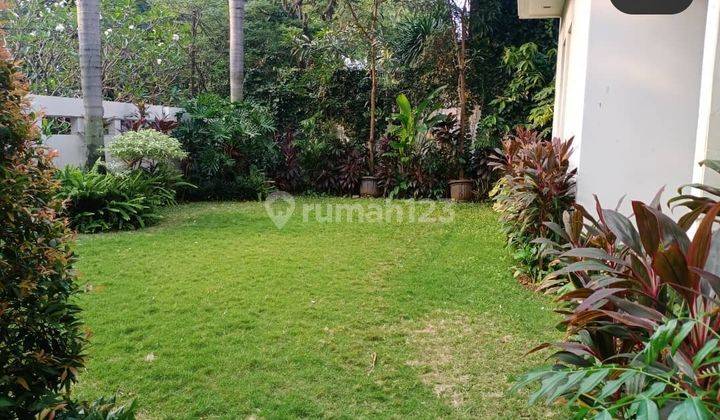 Rumah mewah dgn kolam renang di Kemang Dalam 2