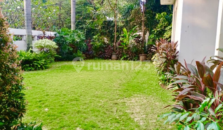 Stand Alone Minimalist House In Kemang area Ajh04031 2