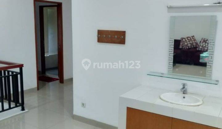 Rumah Mewah di Setra Duta 2