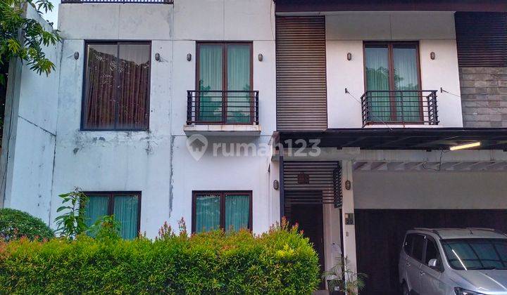 Dijual murah rumah strategis diperumahan Pulomas Residen Jakarta Timur 1