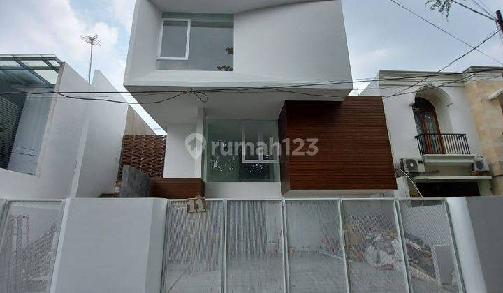 Rumah Baru 5 Lantai dengan Fasilitas Lift di Jalan Niaga Hijau Pondok Indah 1