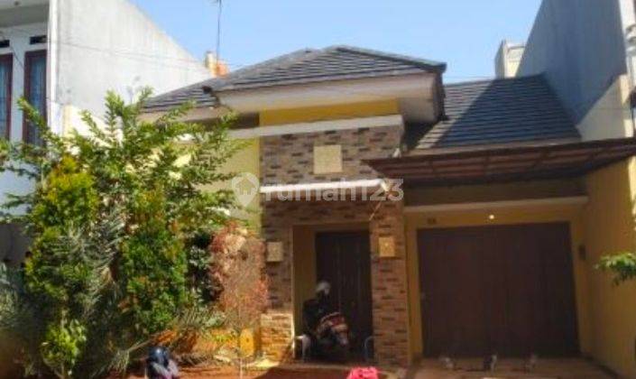  Rumah Cantik 2 Lantai dengan Kolam Renang di Kavling Oma Regency Mampang 1