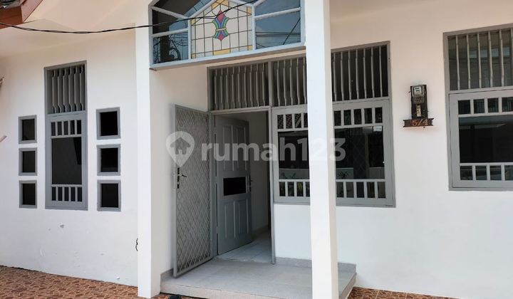 Rumah Hadap Barat di Villa Melati Mas Serpong Tangerang. 2