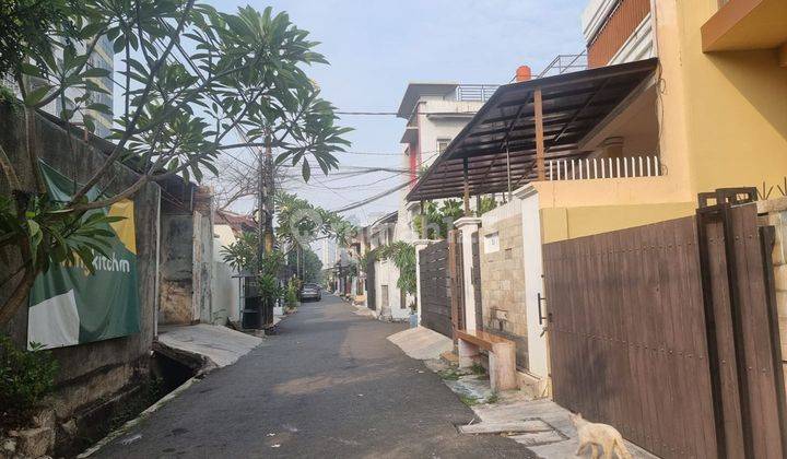 Jual Rumah Bagus 2,5 Lantai di Tomang, Jakarta Barat, R R 2