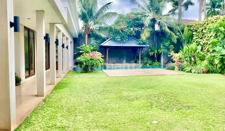 Bright And Luxury House In A Quiet Area In Cipete Ajh03008