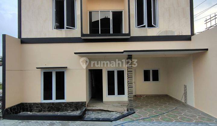 Rumah Baru Gress dekat Balai Kota Solo 1