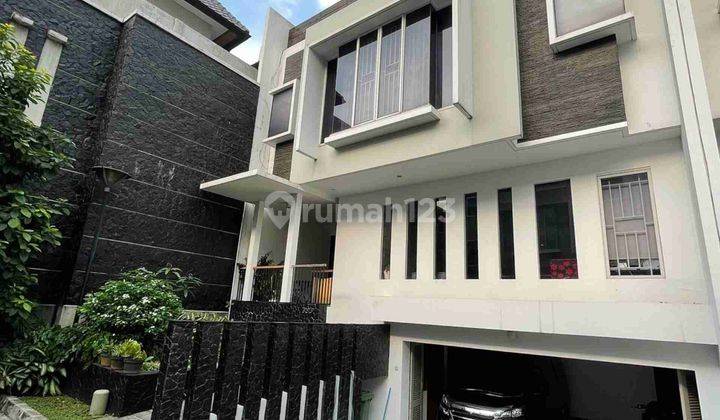 Townhouse di Brawijaya, Kebayoran Baru, Dalam Cluster, Prime Area 1