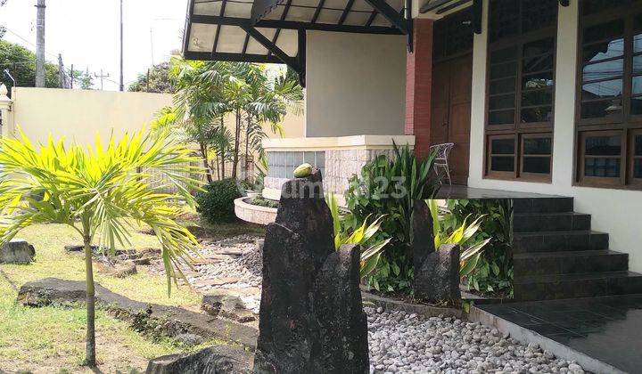 Rumah klasik jati halaman luas ada kolam renang di JL. Godean KM 3 1