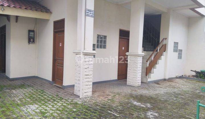 Jual Rumah  Setiabudi murah bisa nego 4 BR, 2 BA,  unfurnished, bisa masuk mobil, parkir luas 2