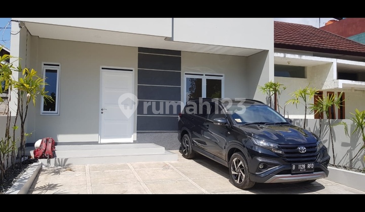 Di jual rumah sayap setiabudhi