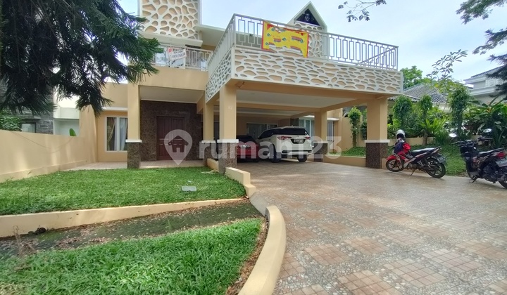 Rumah Dua Lantai Private Pool di Sentul City Bogor Rumah Dua Lantai Private Pool di Sentul City Bogor