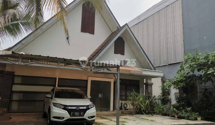 Rumah lokasi strategis area komersial dekat Stasiun MRT Blok A 1