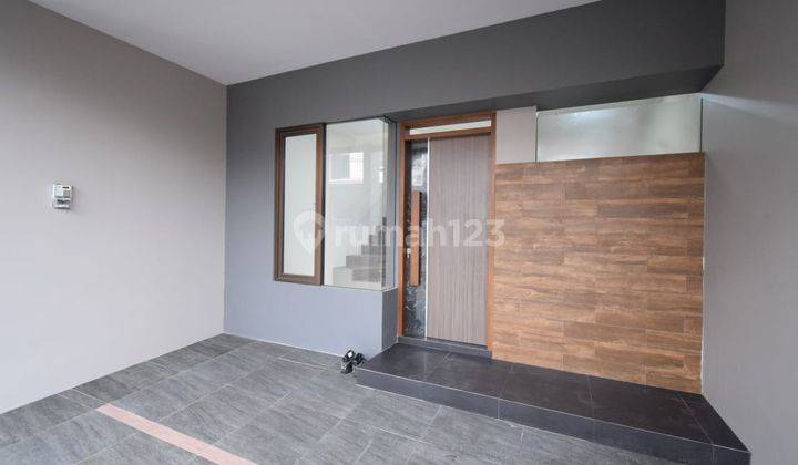 Di jual rumah baru di taman holis indah 2