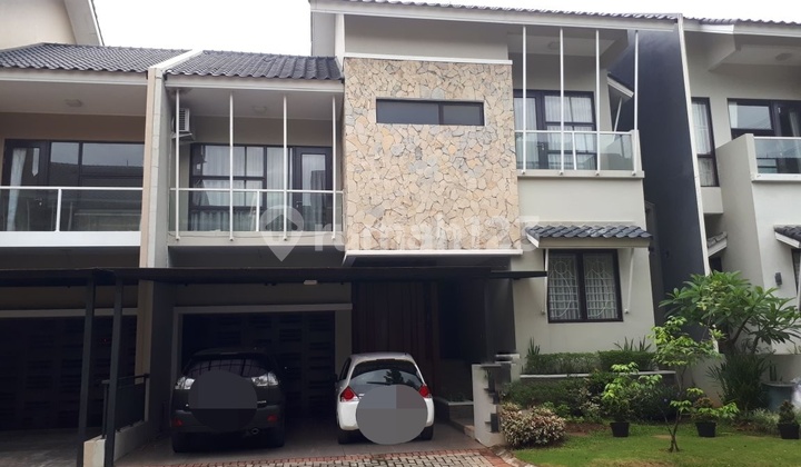 Bintaro Sector 7, Kebayoran Vilas, Land Area 204/233, Good condition, has a Garden at the back.